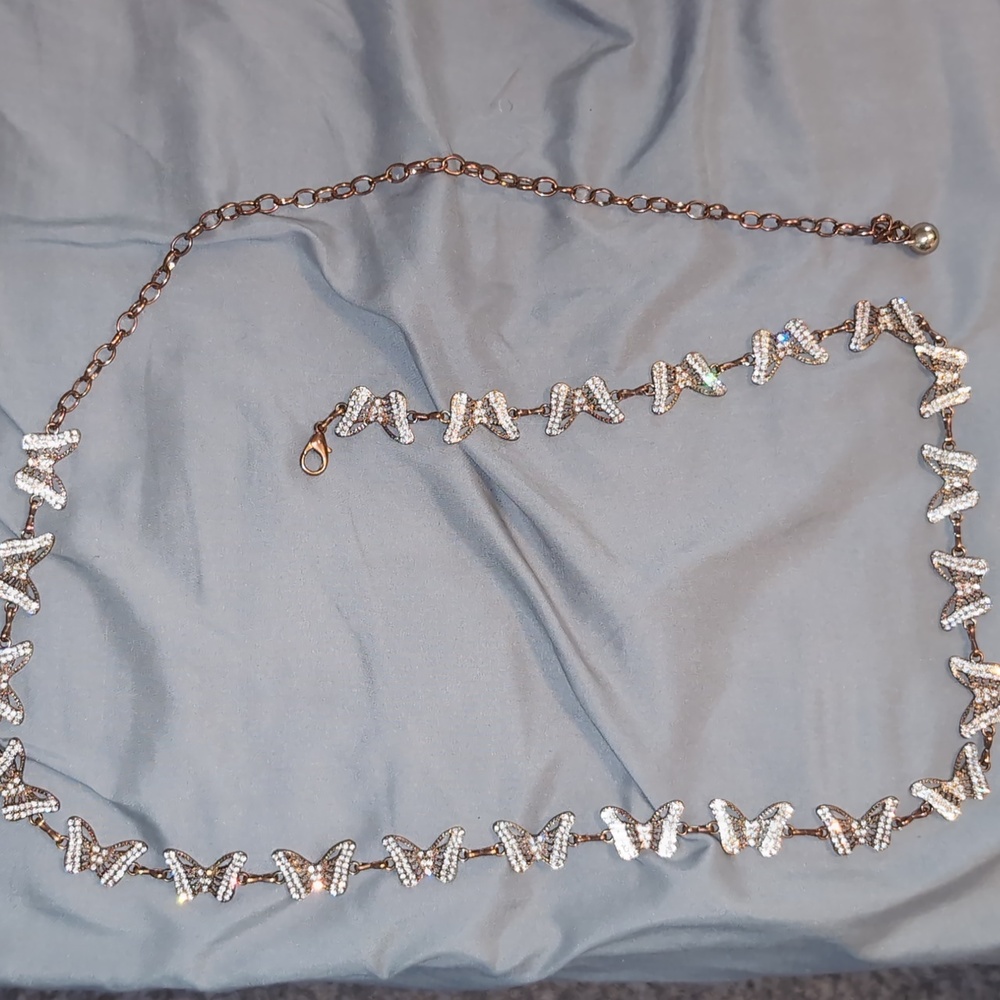 Butterfly chain belt